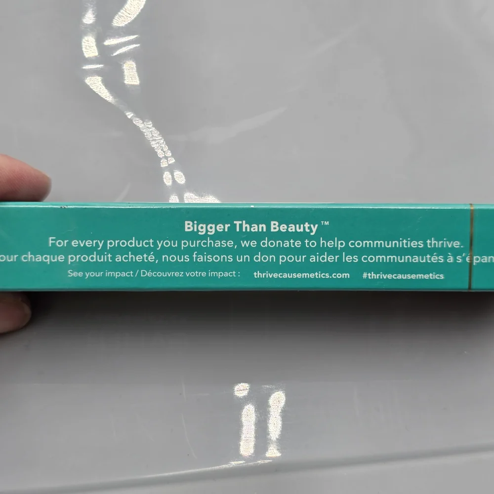 T•h•r•i•v•e Cosmetics Lash Exrending Mascara with Tubing Technology